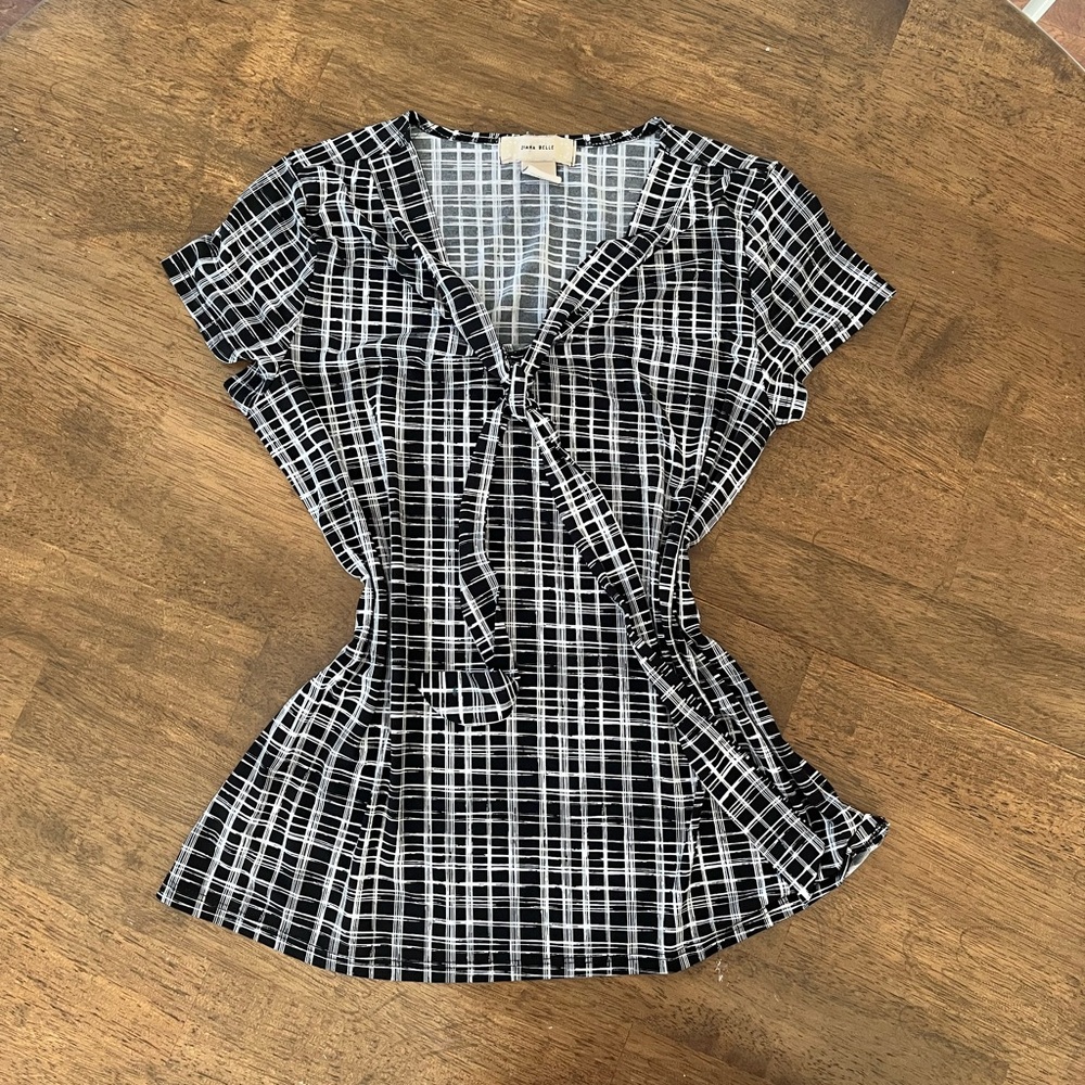 y2k Diana Belle black and white plaid square print flowy short sleeve blouse